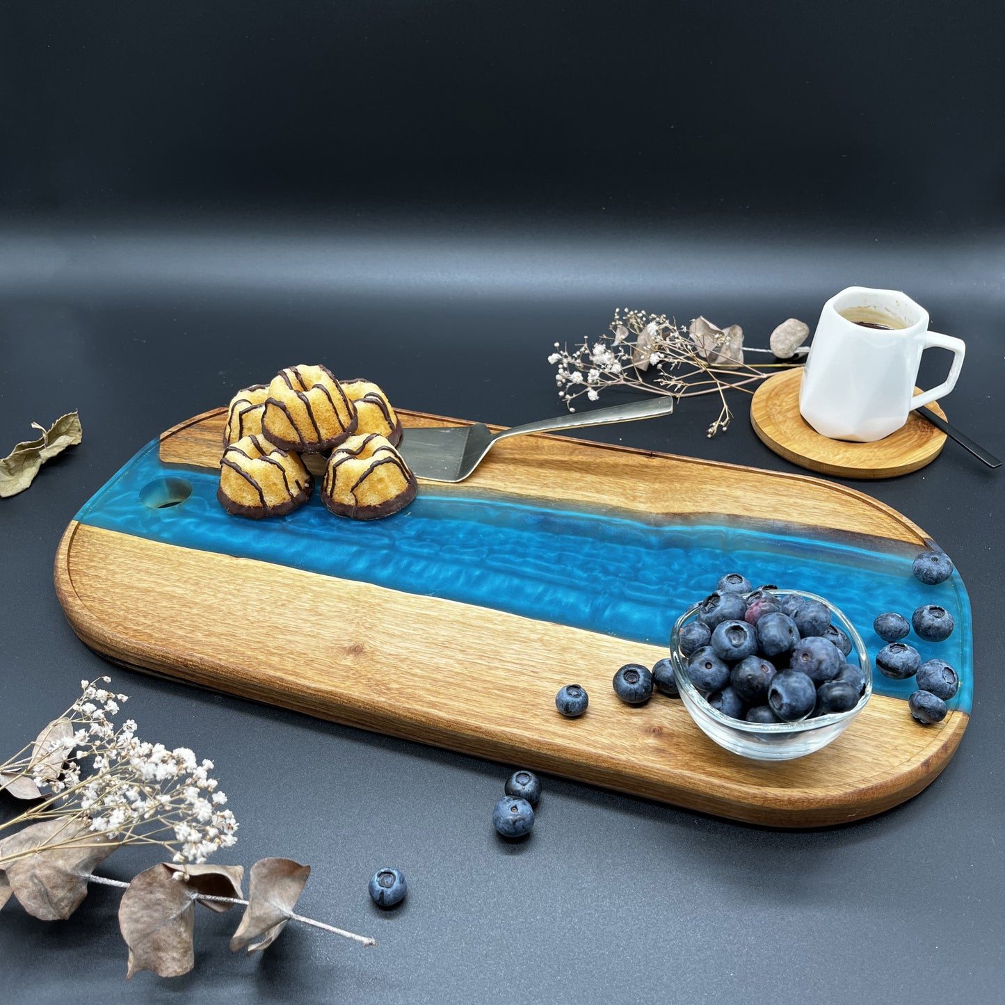 Stylish serving board in turquoise