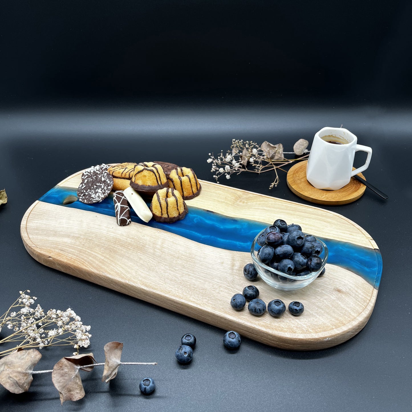 Stylish serving board in turquoise