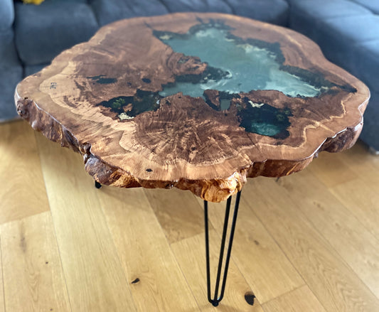 Coffee table made of maple wood and epoxy resin