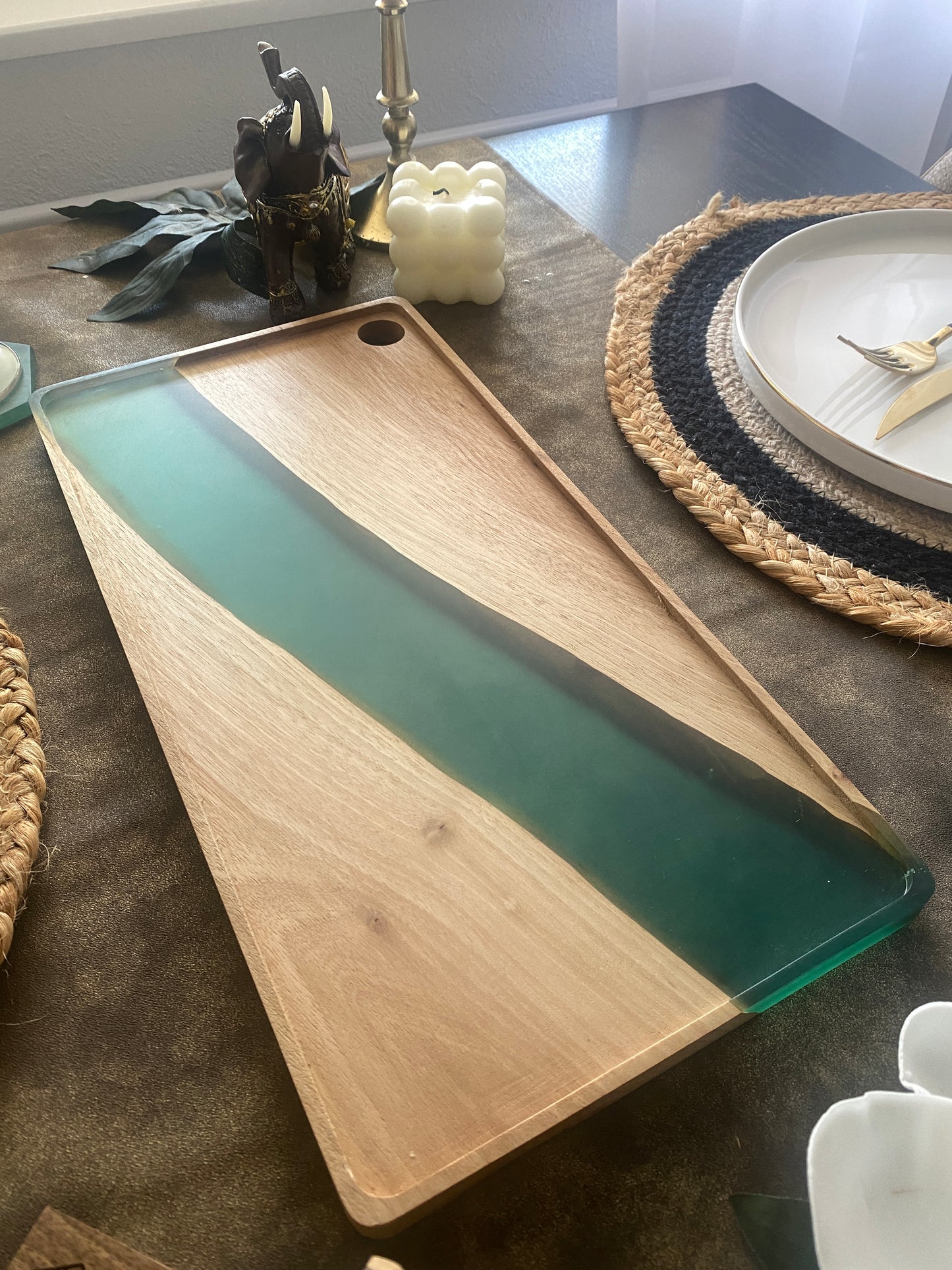 Stylish serving board in turquoise