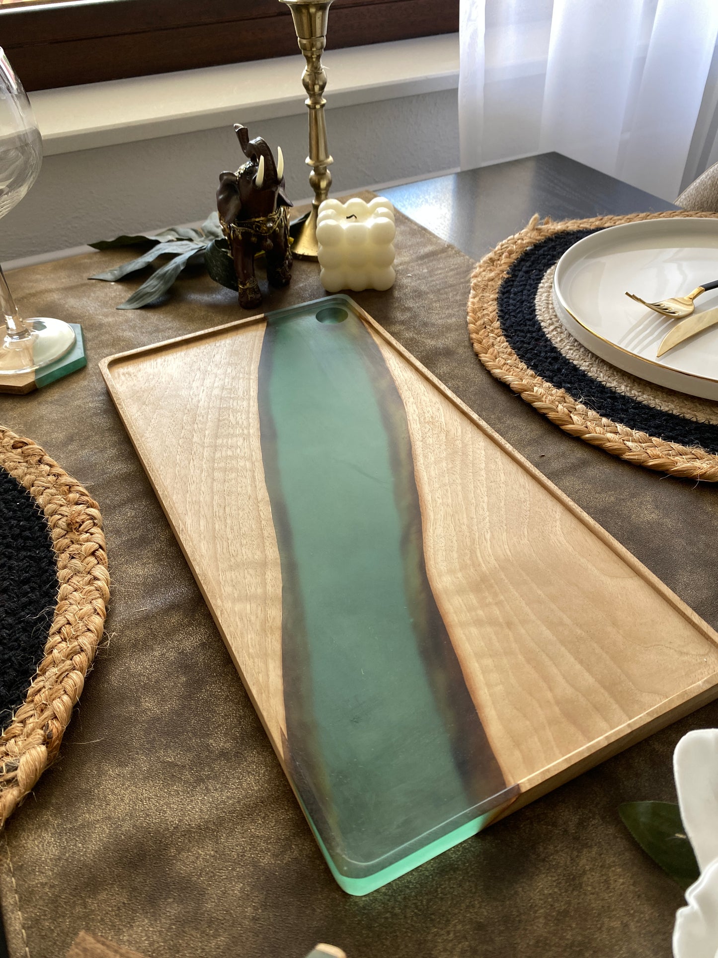 Stylish serving board in turquoise