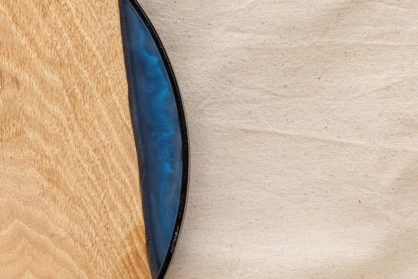 ATACAMA - Wanduhr aus Massivholz